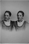 1910-00-00 - Zwei Schwestern in Sonntagstracht